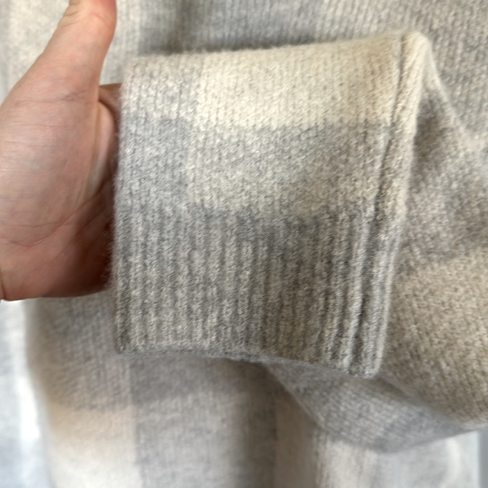 SOLD ON E BAY | Jenni Kayne L cashmere gray white check sweater - Picture 5 of 5